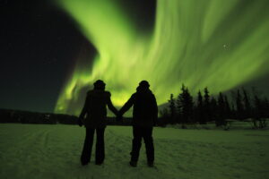Guests join Aurora Hunting tour and see amazing Aurora Borealis in Yellowknife with North Star Adventures