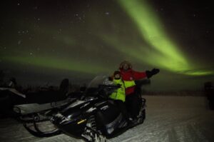 aurora tour, north star adventures, northern lights, snowmobile tour, yellowknife tour